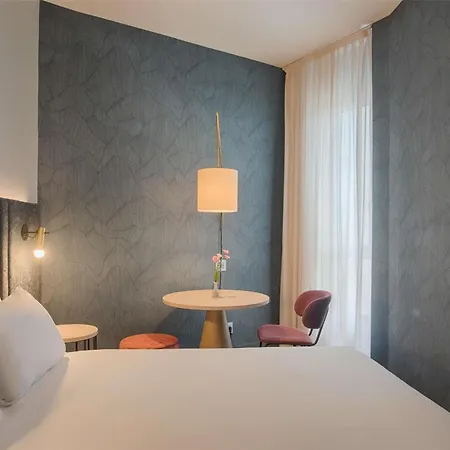 Hotel Nh 4*