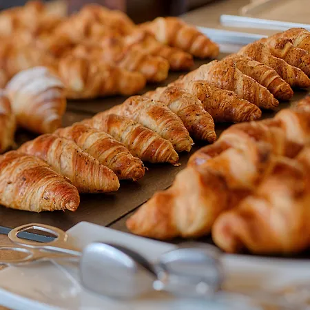 Nh 4* لا سبيتسْيا