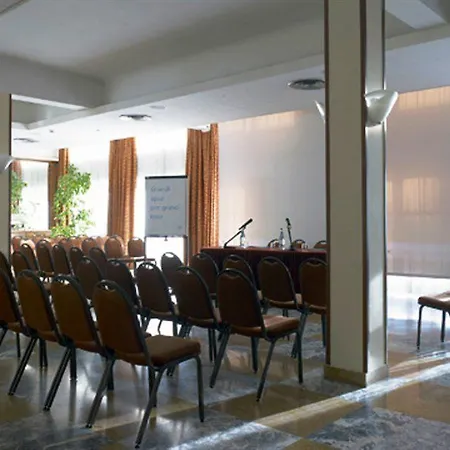 Nh لا سبيتسْيا