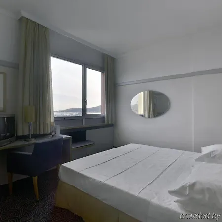Otel Nh 4*