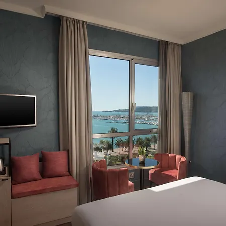 ホテル Nh ジョリー ラ スペッツィア 4*