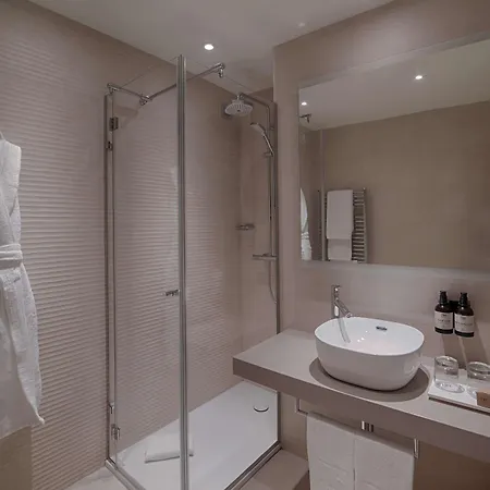 ホテル Nh ジョリー ラ スペッツィア 4*