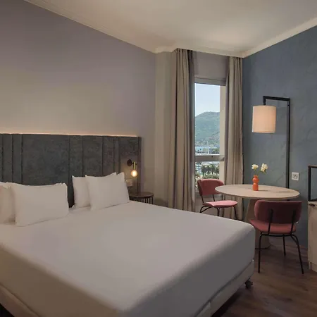Hotel Nh 4*
