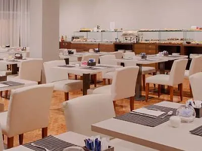 Nh拉斯伯泽亚酒店 4*