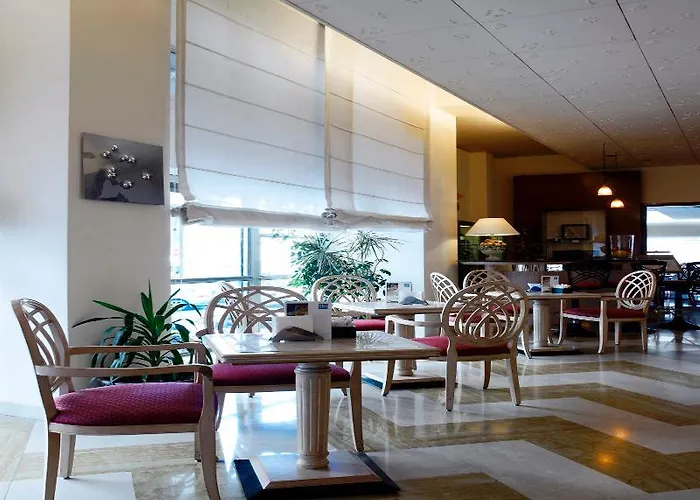 Nh拉斯伯泽亚酒店